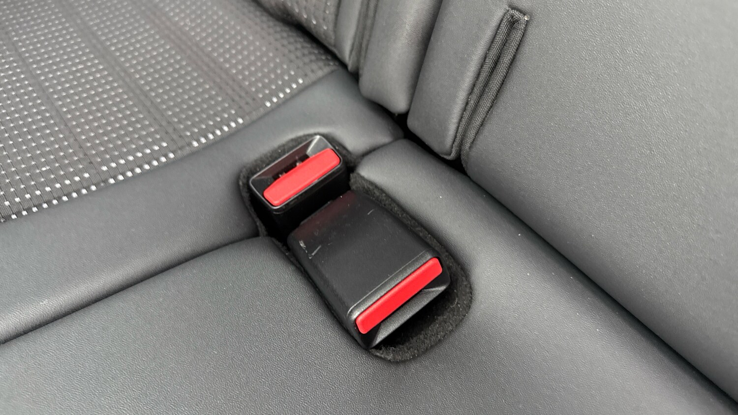 Used Peugeot 2008 2019 for sale - 76139423: Photo 35