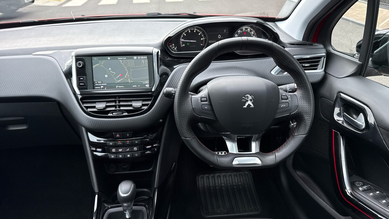 Used Peugeot 2008 2019 for sale - 76139423: Photo 4
