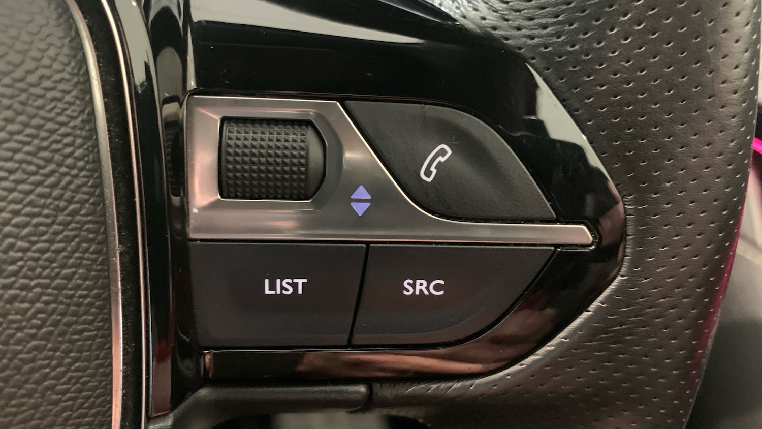 Used Peugeot 208 2021 for sale - 76659892: Photo 24