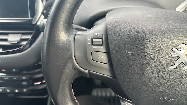 Used Peugeot 2008 2017 for sale - 76123561: Photo 23