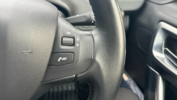 Used Peugeot 2008 2017 for sale - 76123561: Photo 24