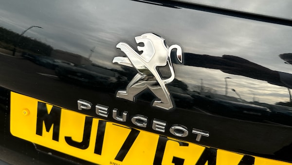 Used Peugeot 2008 2017 for sale - 76123561: Photo 26