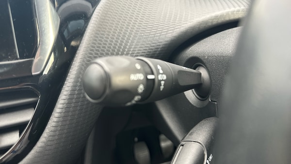 Used Peugeot 2008 2017 for sale - 76123561: Photo 27