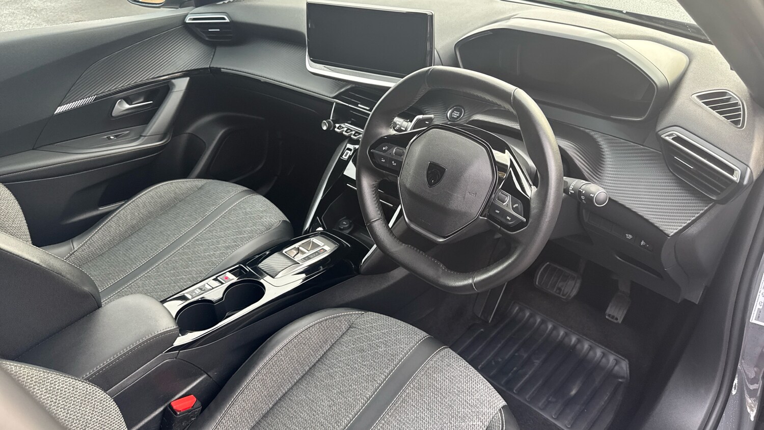 Used Peugeot 2008 2024 for sale - 76315620: Photo 11