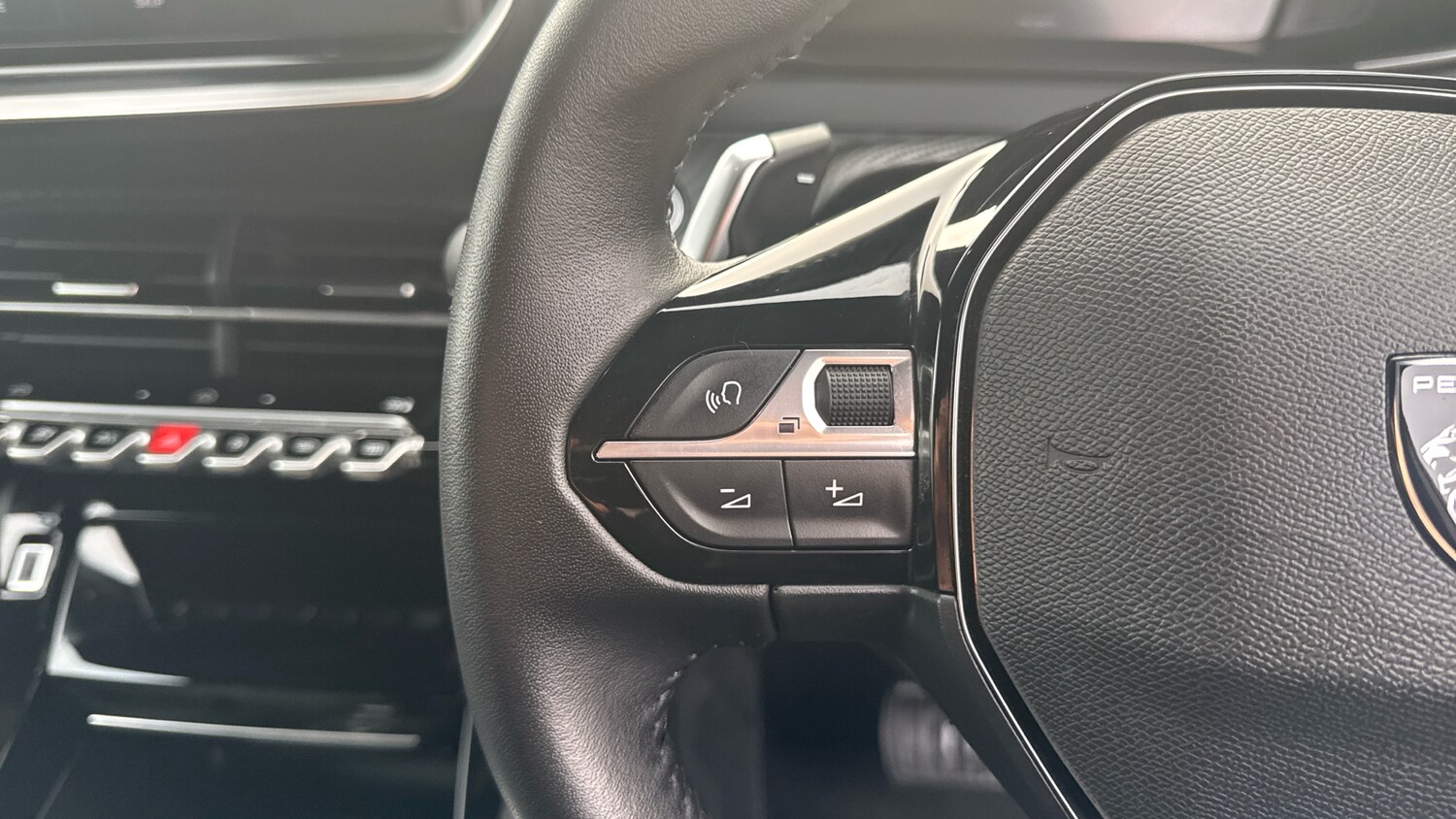 Used Peugeot 2008 2024 for sale - 76315620: Photo 23