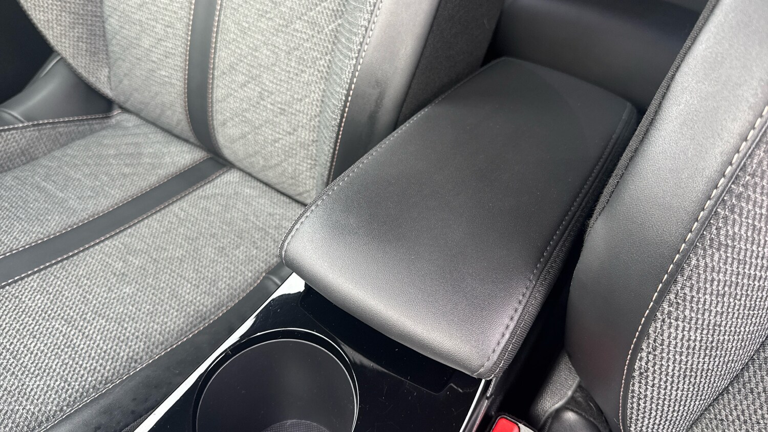 Used Peugeot 2008 2024 for sale - 76315620: Photo 50