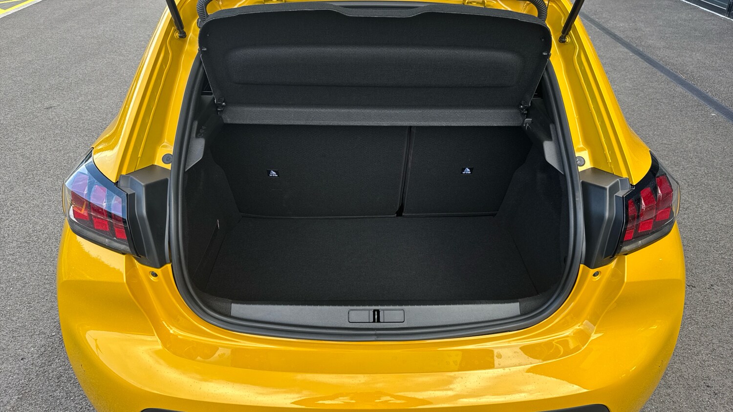 Used Peugeot 208 2023 for sale - 75840915: Photo 19