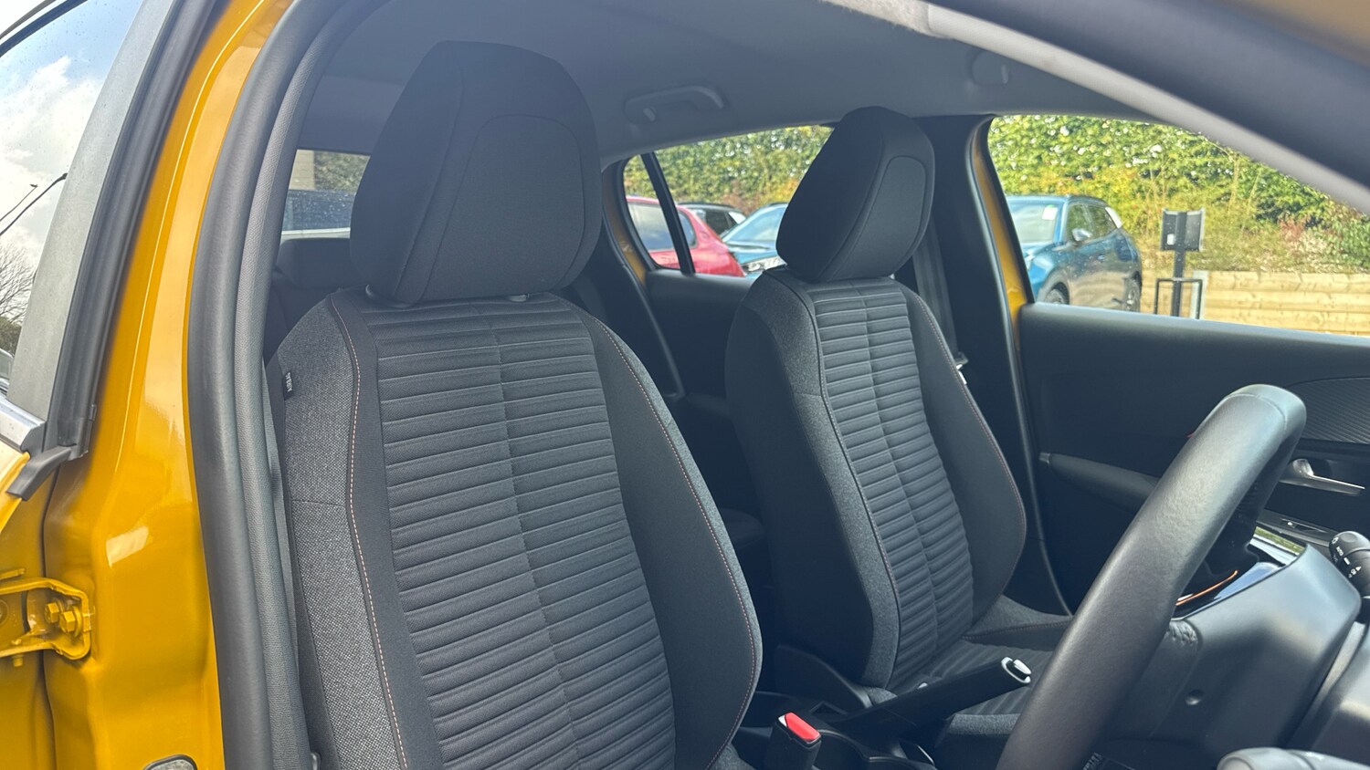 Used Peugeot 208 2023 for sale - 75840915: Photo 42