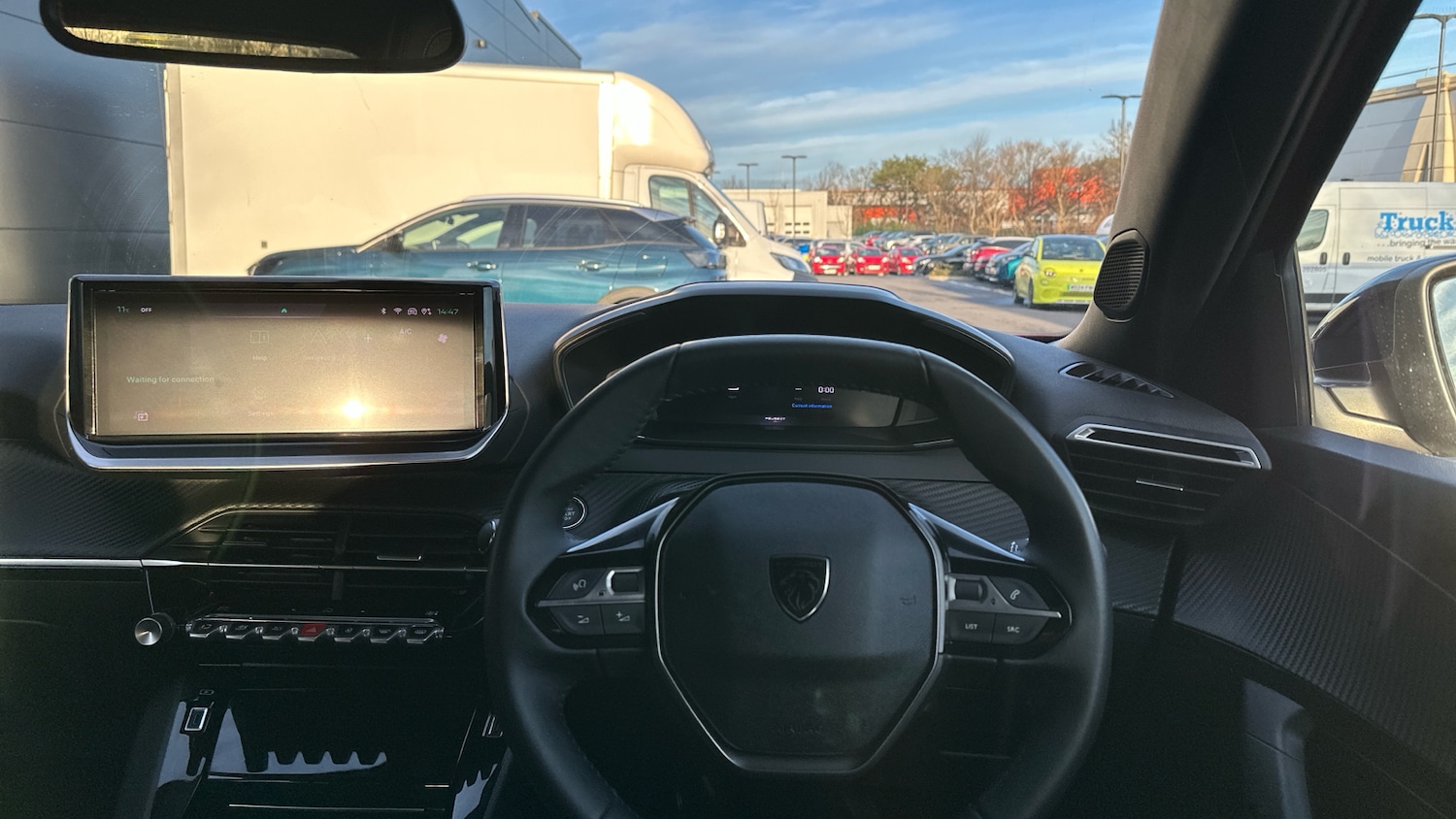 Used Peugeot 2008 2023 for sale - 76998792: Photo 10