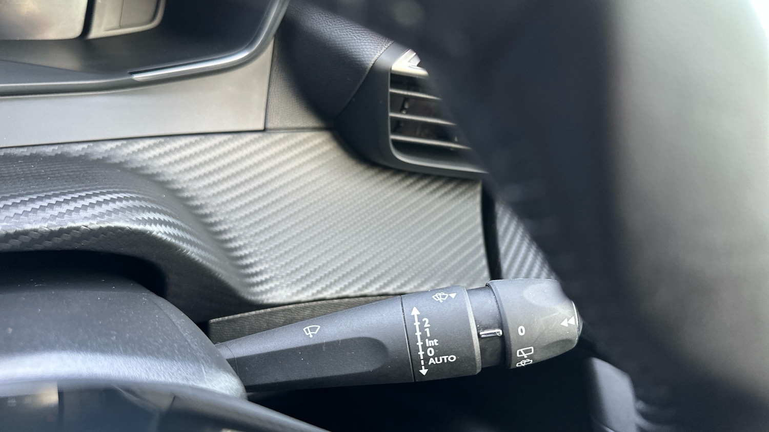 Used Peugeot 2008 2023 for sale - 76998792: Photo 28