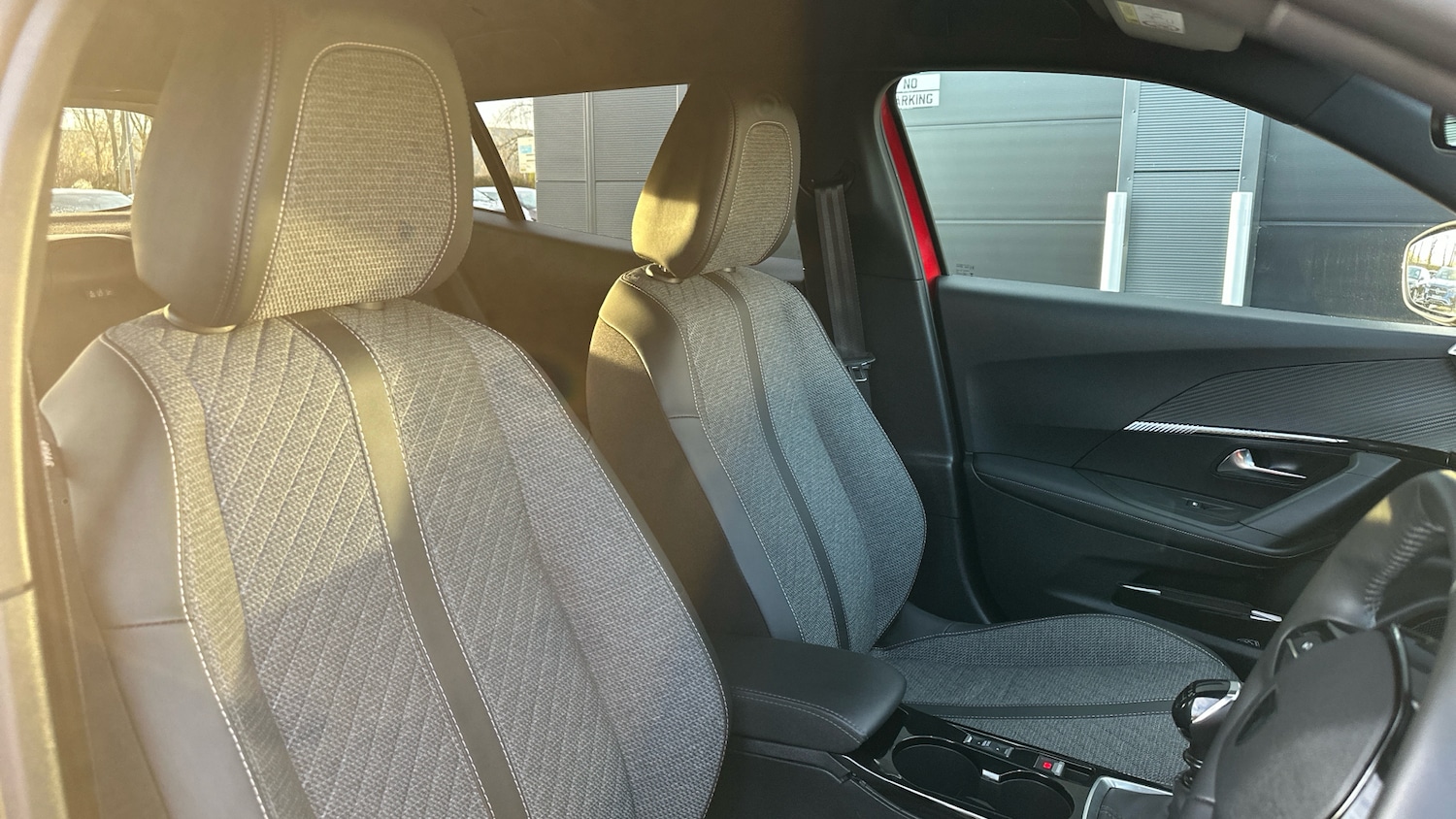 Used Peugeot 2008 2023 for sale - 76998792: Photo 42