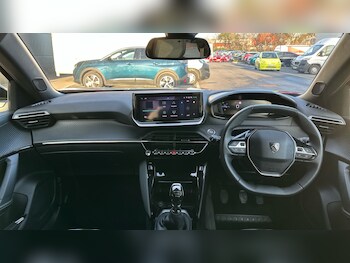 Used Peugeot 2008 2023 for sale - 76998792: Photo