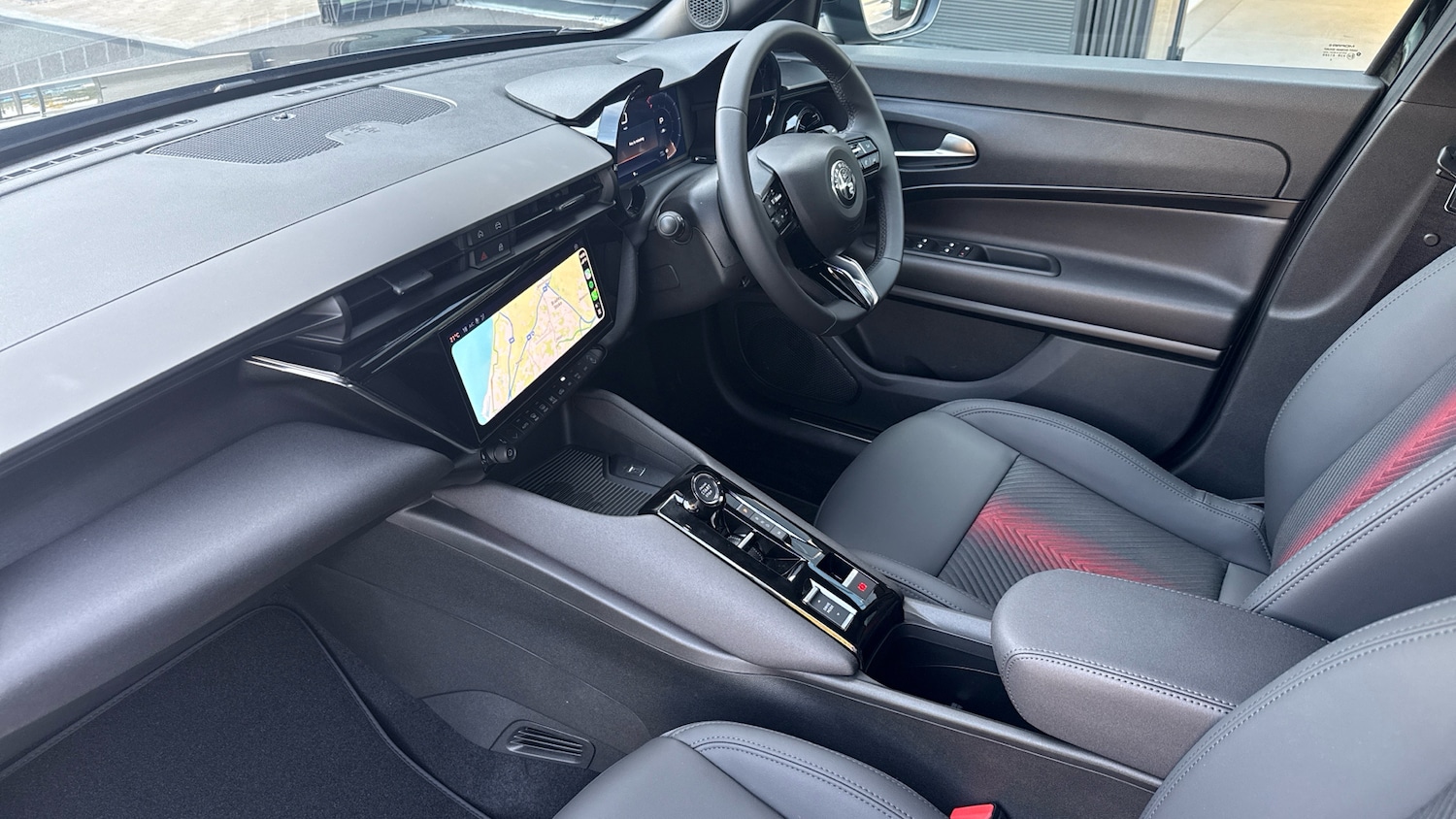 Used Alfa Romeo Junior 2025 for sale - 76043881: Photo 12