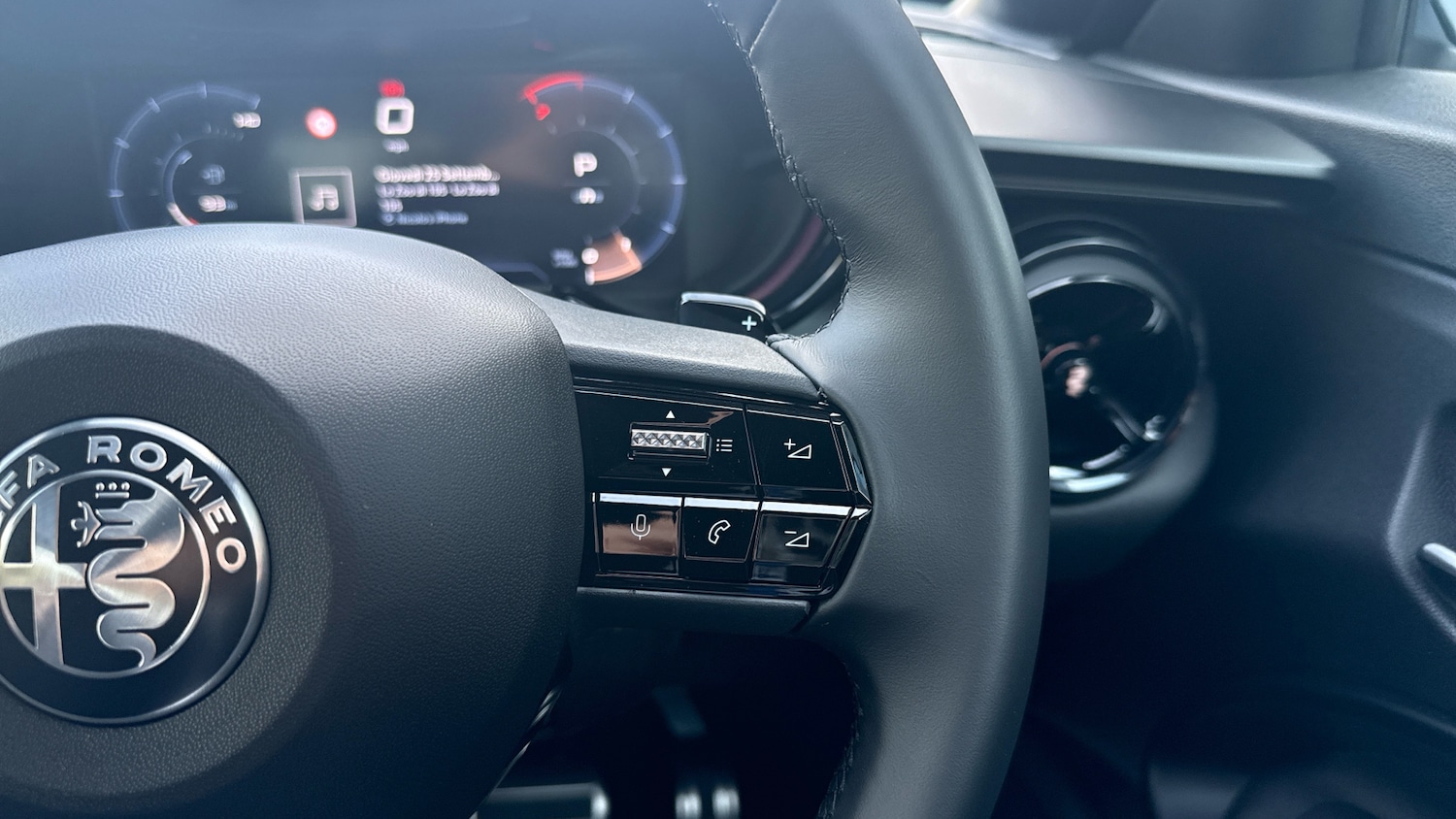 Used Alfa Romeo Junior 2025 for sale - 76043881: Photo 24