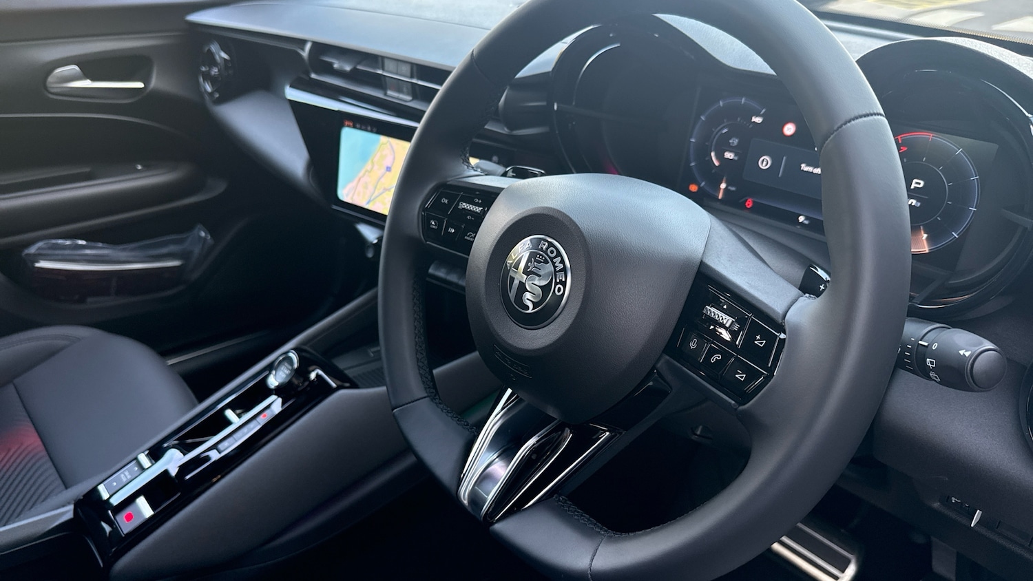 Used Alfa Romeo Junior 2025 for sale - 76043881: Photo 31