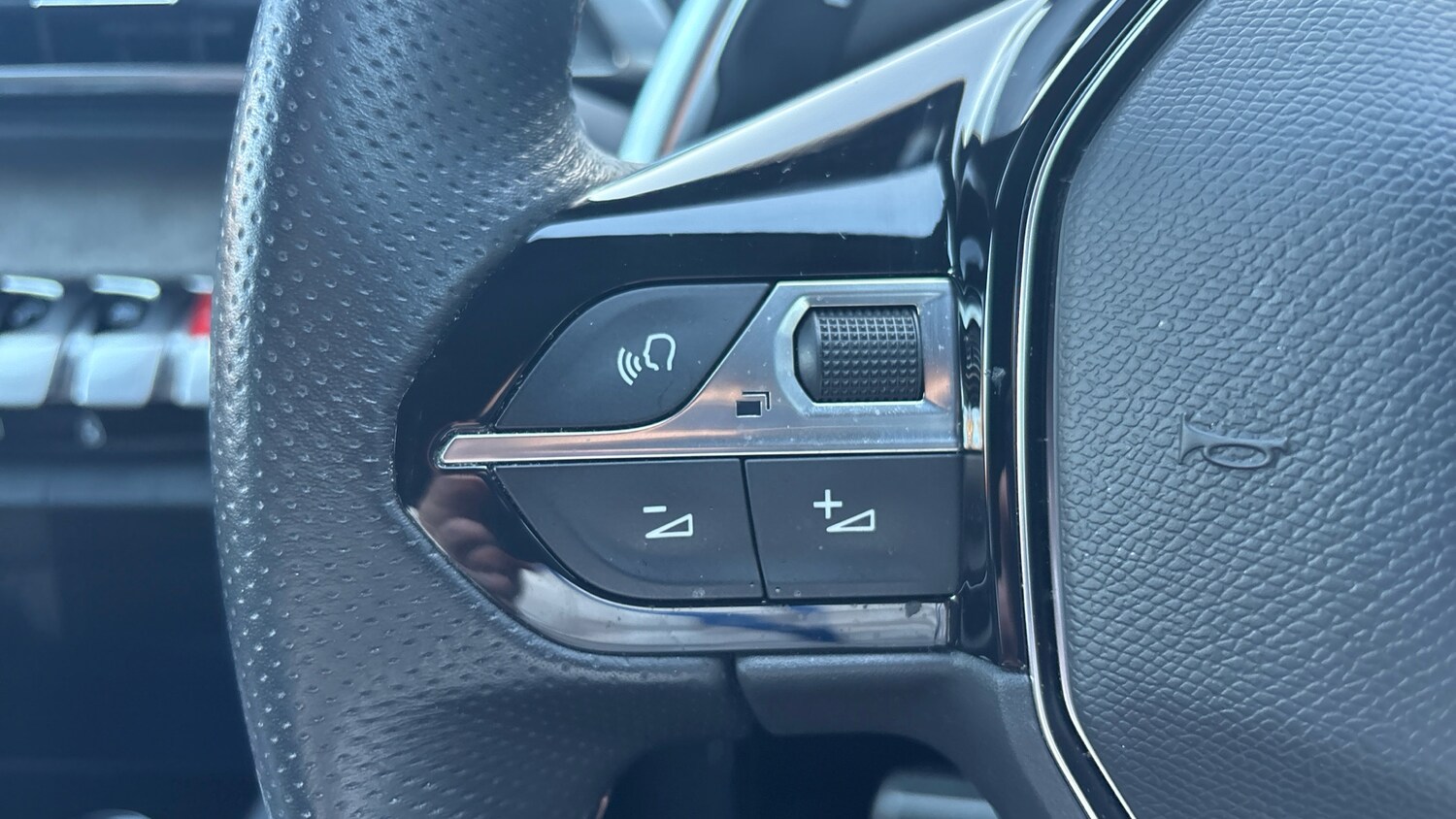 Used Peugeot 3008 2022 for sale - 76500540: Photo 23