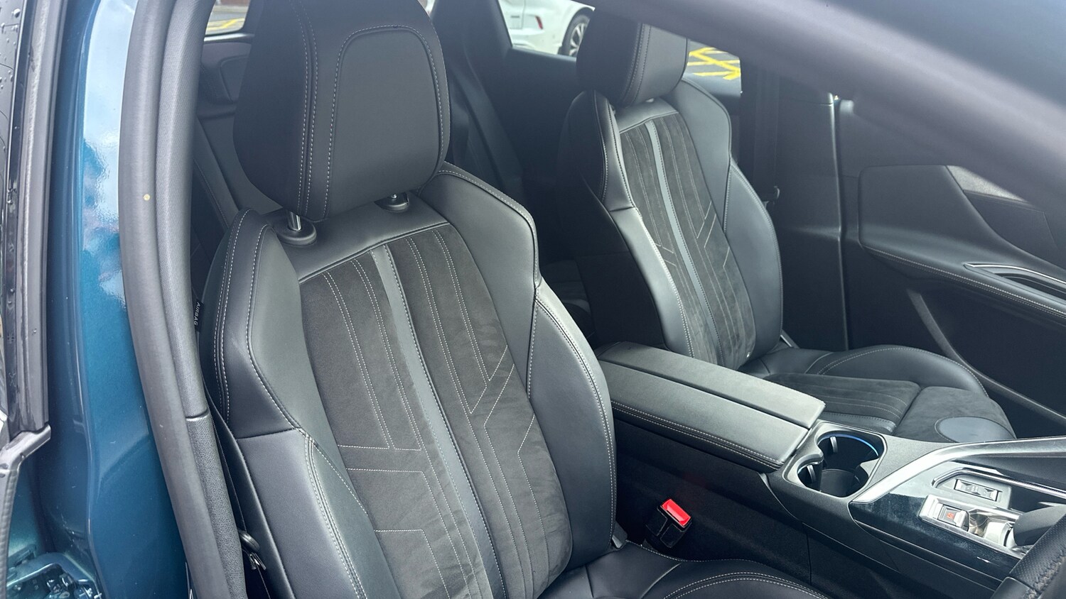 Used Peugeot 3008 2022 for sale - 77457203: Photo 41