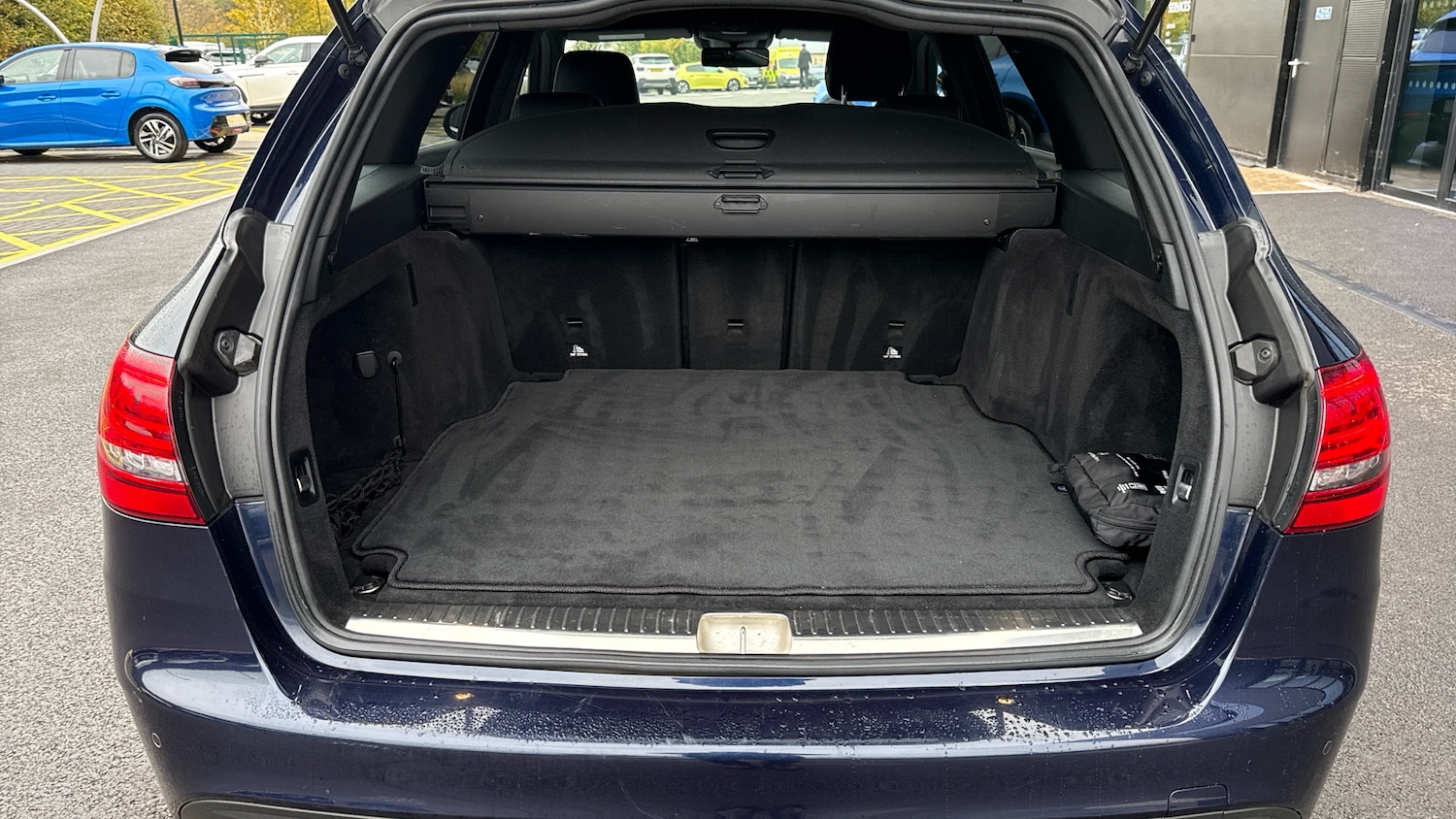 Used Mercedes-Benz C Class 2019 for sale - 76248391: Photo 19