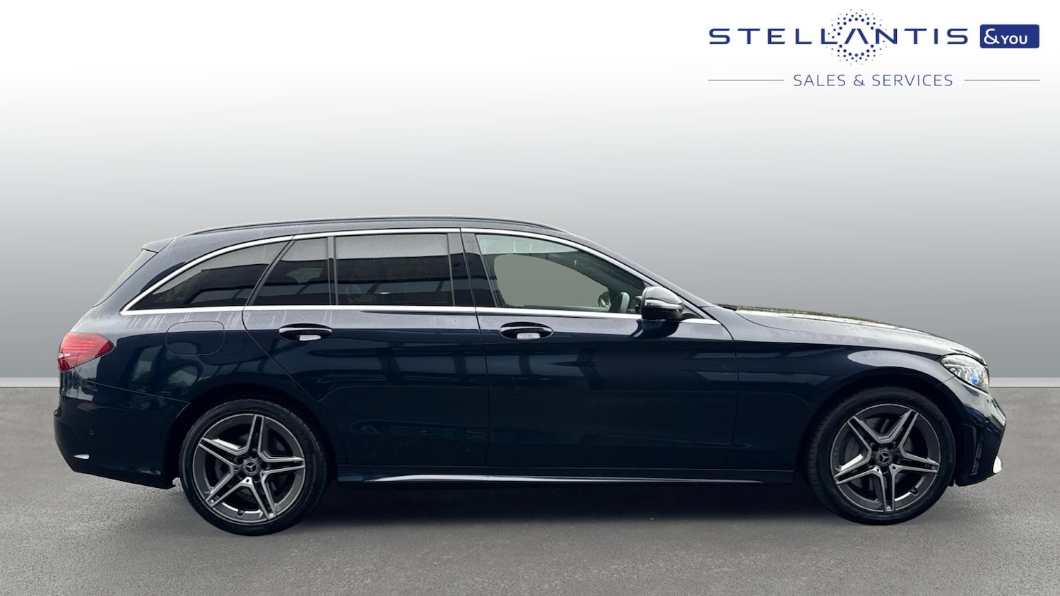 Used Mercedes-Benz C Class 2019 for sale - 76248391: Photo 2