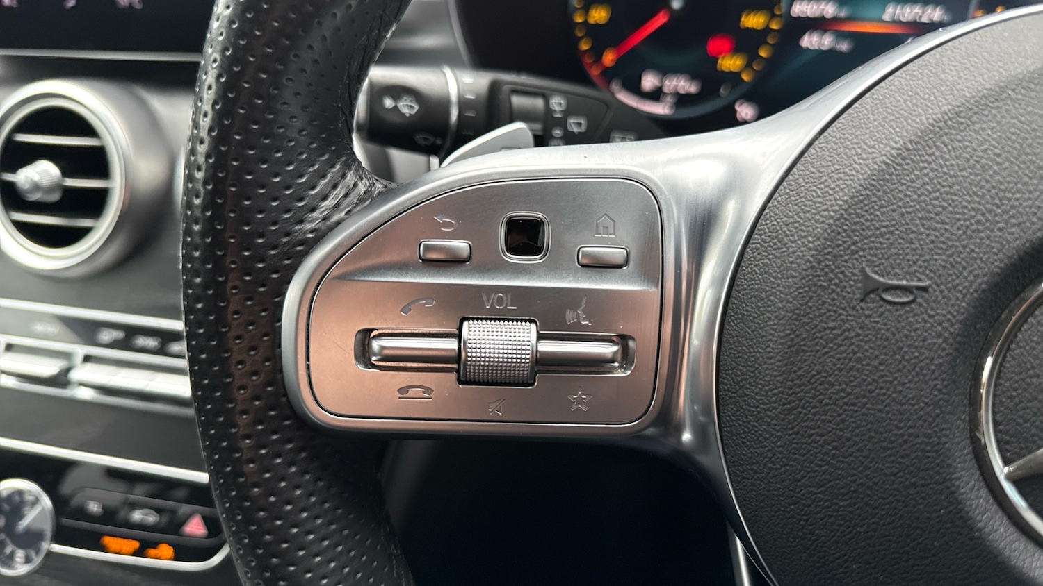 Used Mercedes-Benz C Class 2019 for sale - 76248391: Photo 23