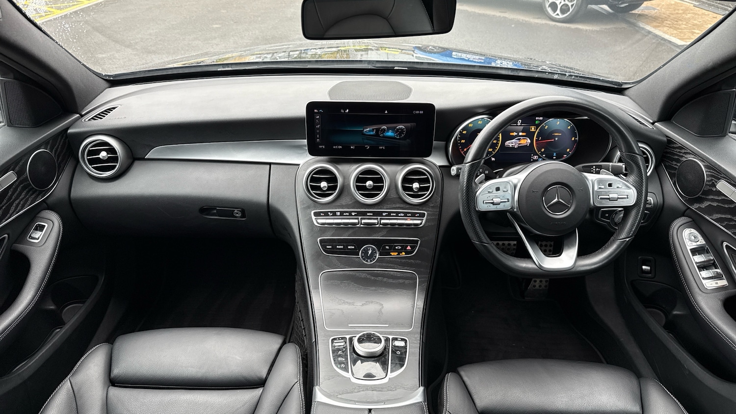 Used Mercedes-Benz C Class 2019 for sale - 76248391: Photo 4