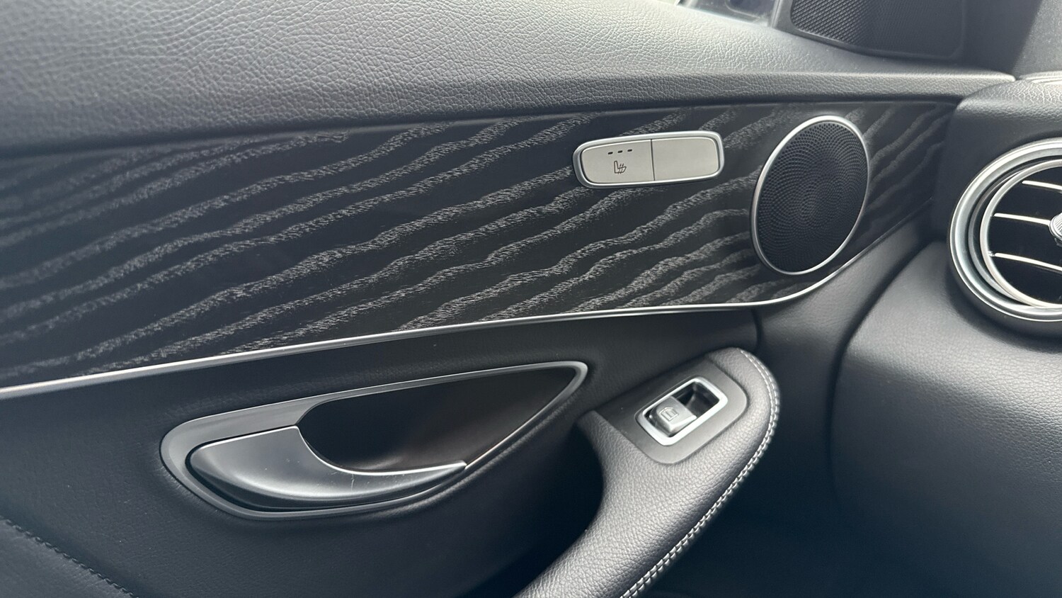 Used Mercedes-Benz C Class 2019 for sale - 76248391: Photo 40