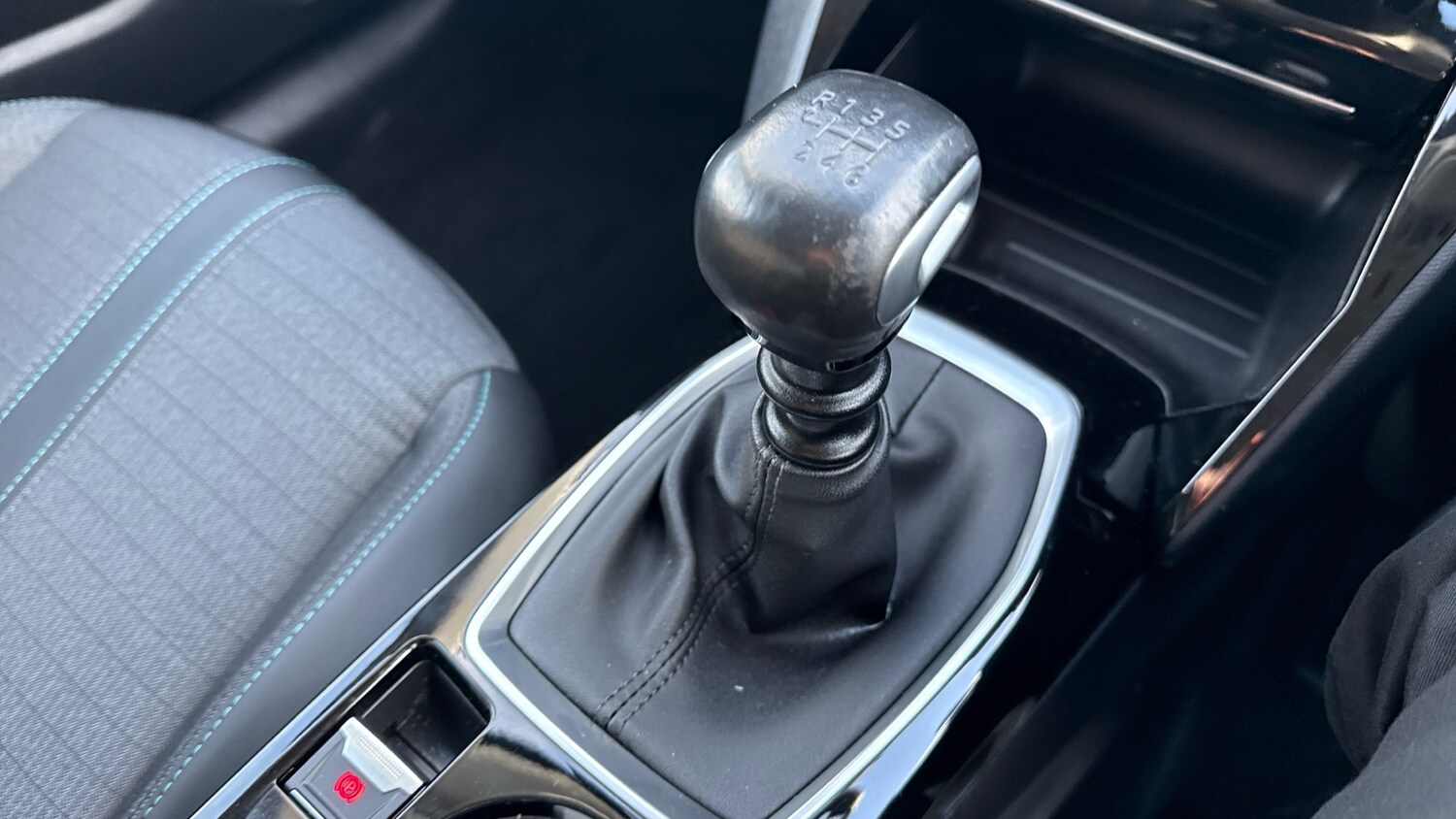 Used Peugeot 208 2023 for sale - 77018061: Photo 20