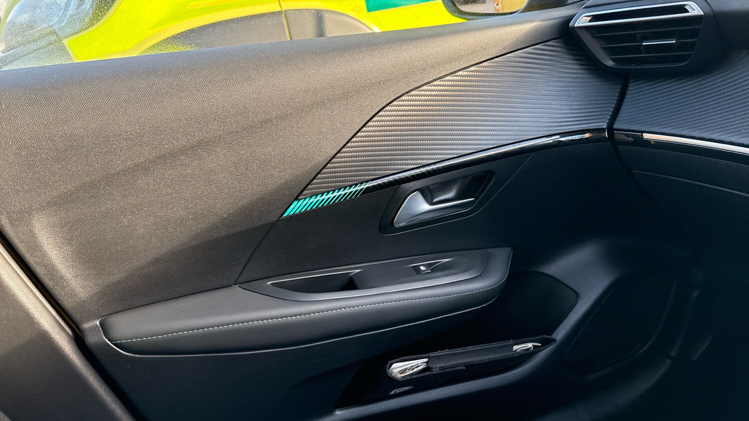 Used Peugeot 208 2023 for sale - 77018061: Photo 41