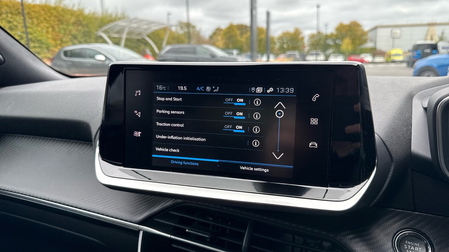 Used Peugeot 2008 2023 for sale - 76190361: Photo 30