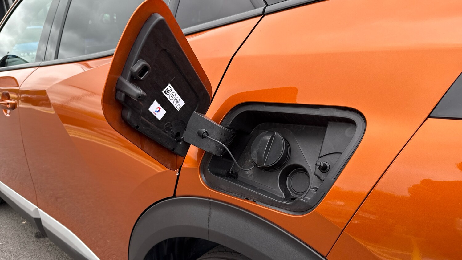 Used Peugeot 2008 2023 for sale - 76190361: Photo 49