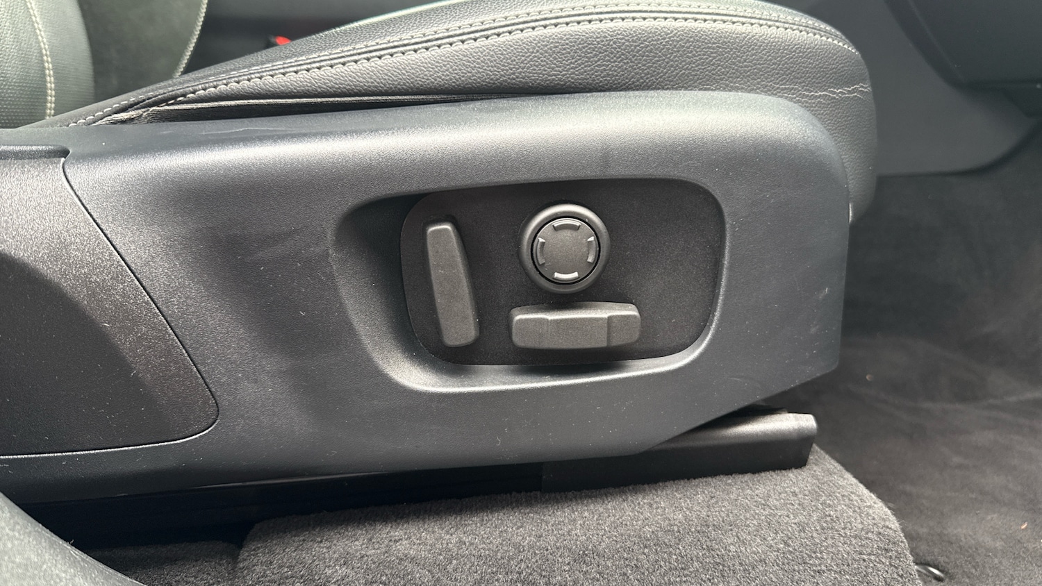 Used Land Rover Range Rover Velar 2020 for sale - 76248394: Photo 51