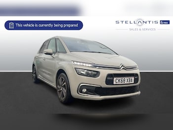 Used Citroen C4 2018 for sale - 76574357: Photo