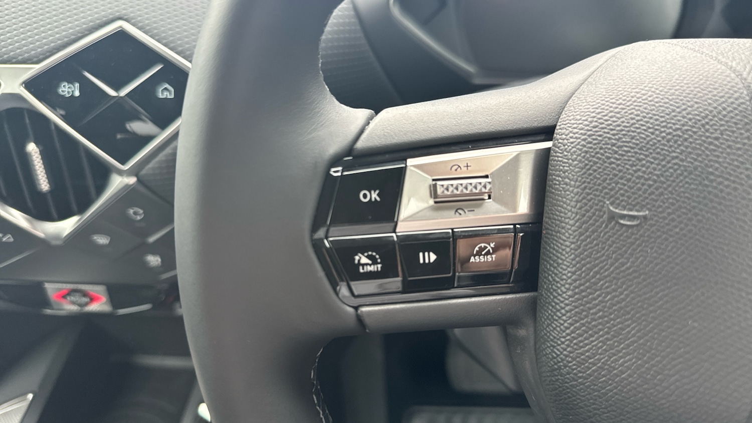 Used DS Automobiles DS 3 2025 for sale - 76228698: Photo 23