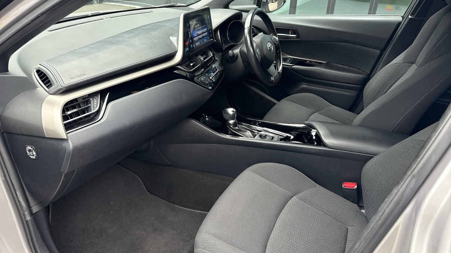 Used Toyota C-HR 2018 for sale - 77176131: Photo 13