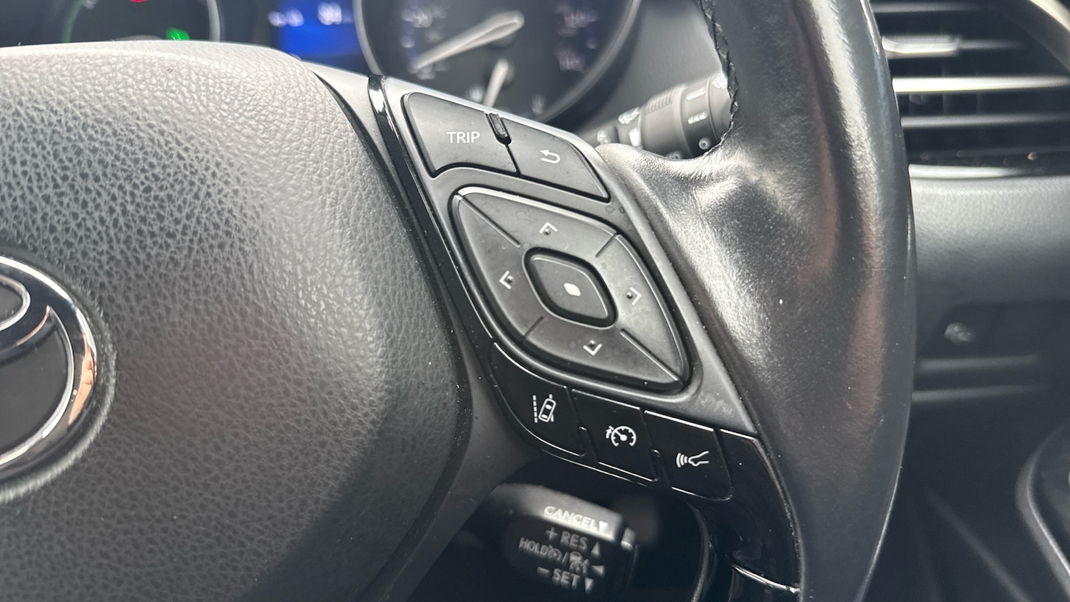 Used Toyota C-HR 2018 for sale - 77176131: Photo 25