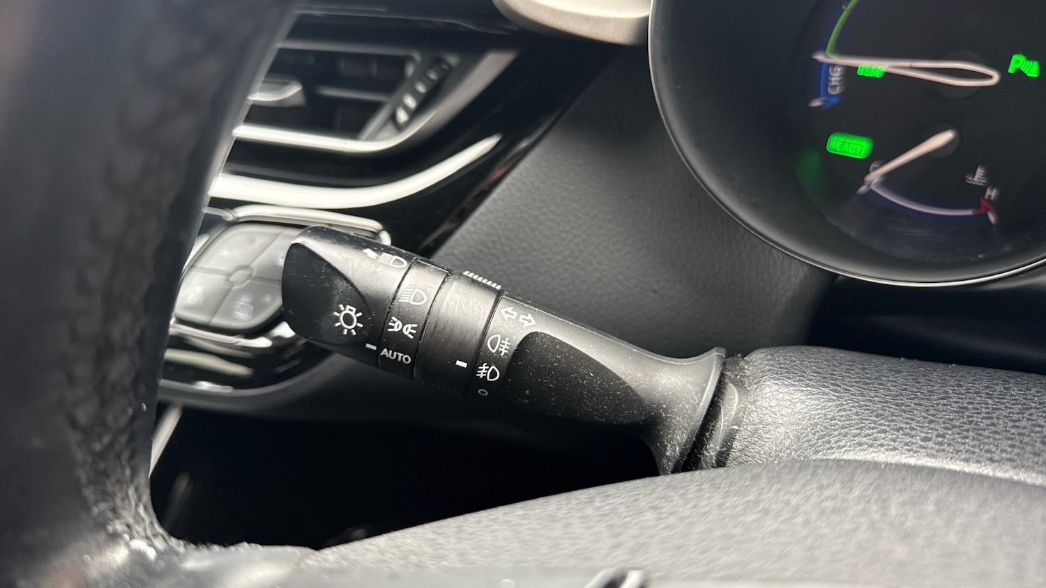 Used Toyota C-HR 2018 for sale - 77176131: Photo 28