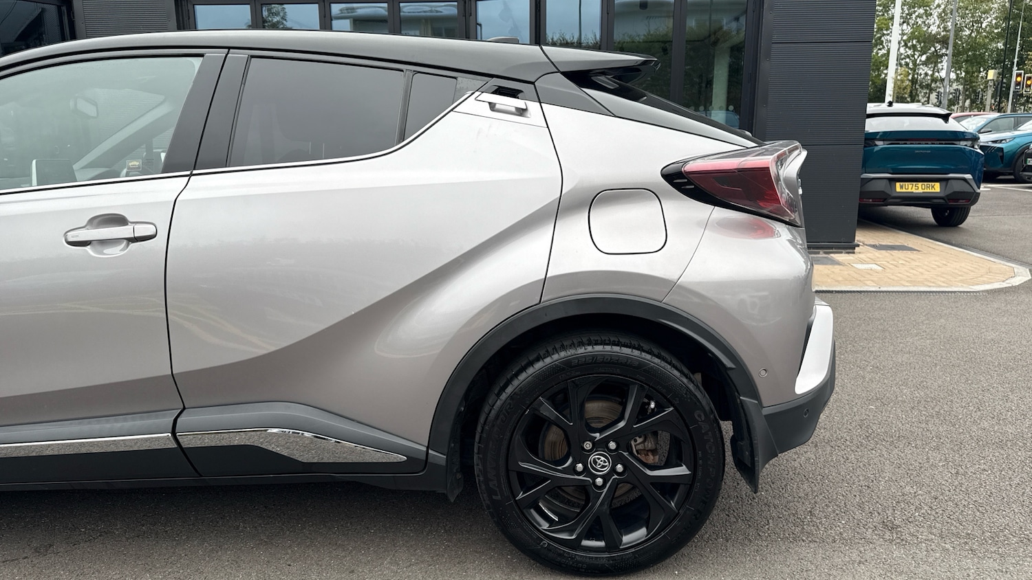Used Toyota C-HR 2018 for sale - 77176131: Photo 44