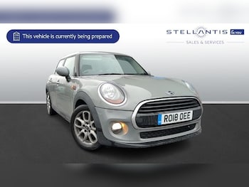 Used MINI Hatch 2018 for sale - 77332443: Photo