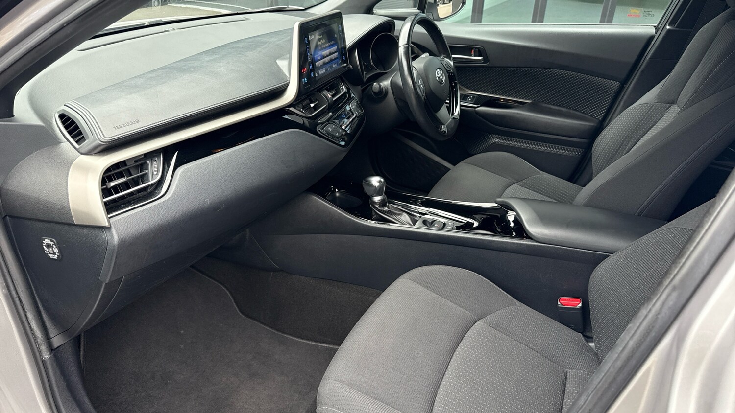 Used Toyota C-HR 2018 for sale - 76123519: Photo 12