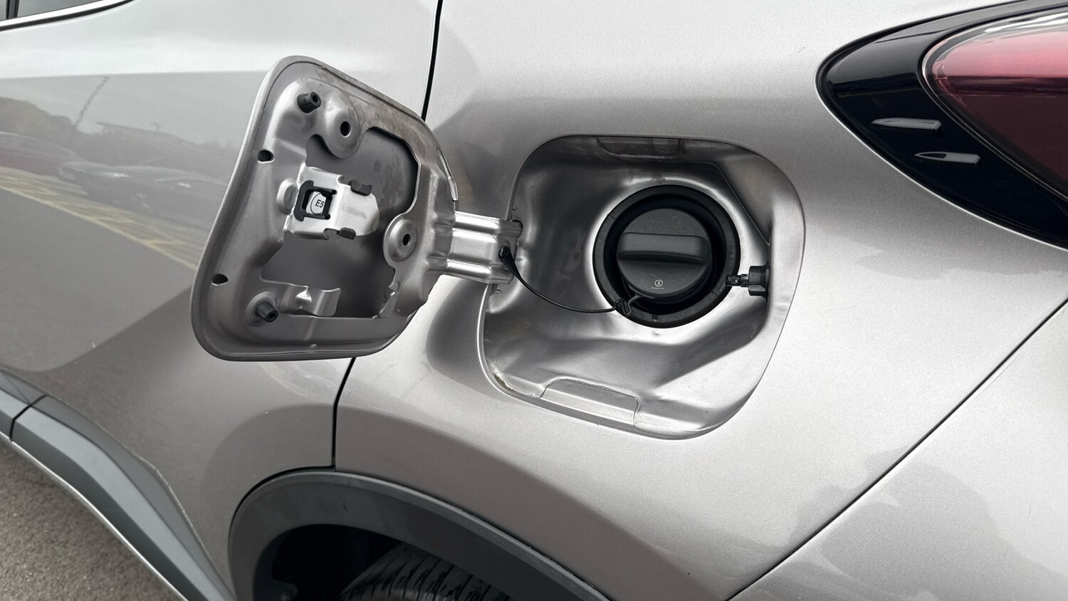 Used Toyota C-HR 2018 for sale - 76123519: Photo 49