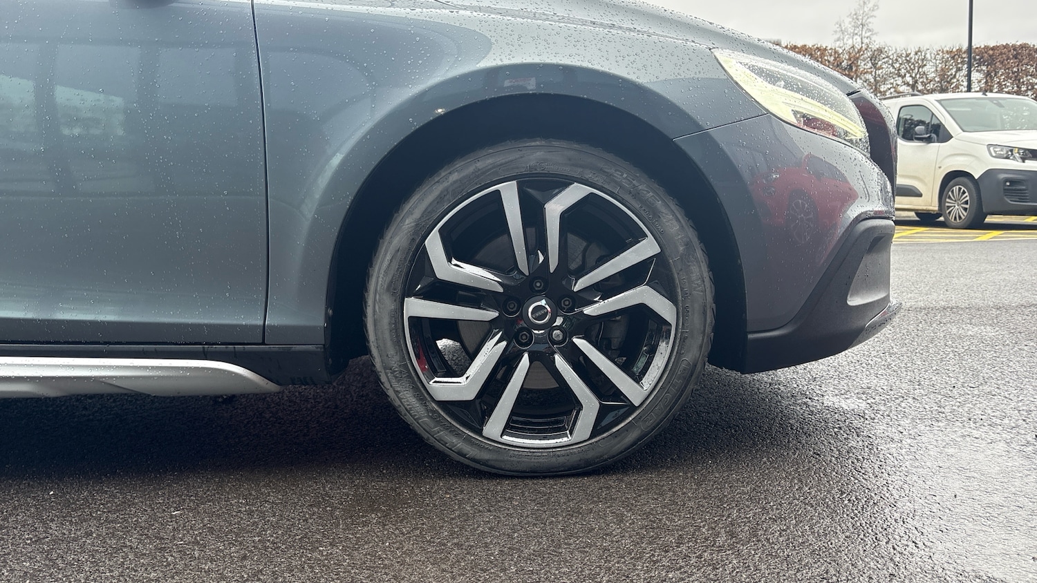 Used Volvo V40 Cross Country 2019 for sale - 77306848: Photo 17