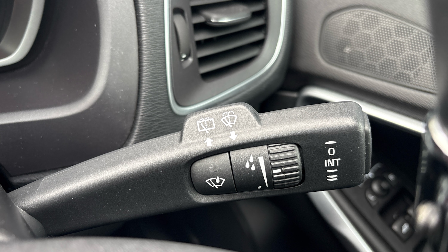 Used Volvo V40 Cross Country 2019 for sale - 77306848: Photo 28