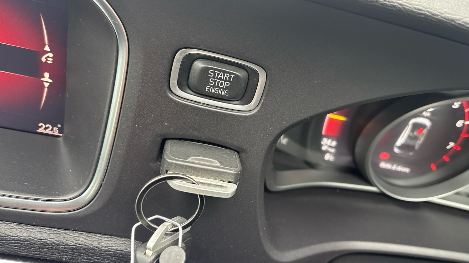 Used Volvo V40 Cross Country 2019 for sale - 77306848: Photo 39