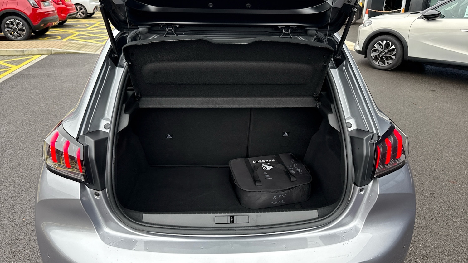 Used Peugeot 208 2022 for sale - 77412817: Photo 19