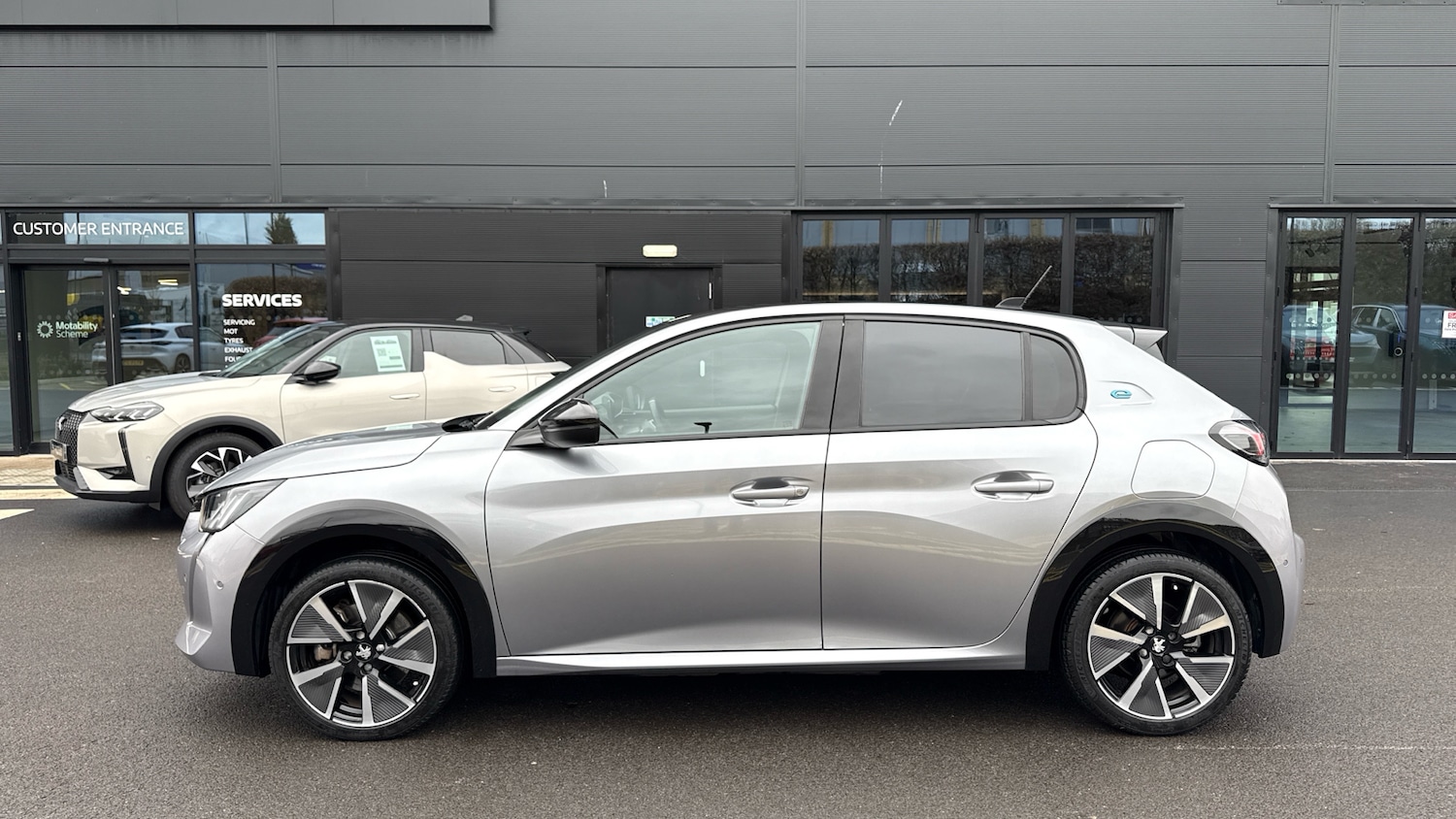 Used Peugeot 208 2022 for sale - 77412817: Photo 6