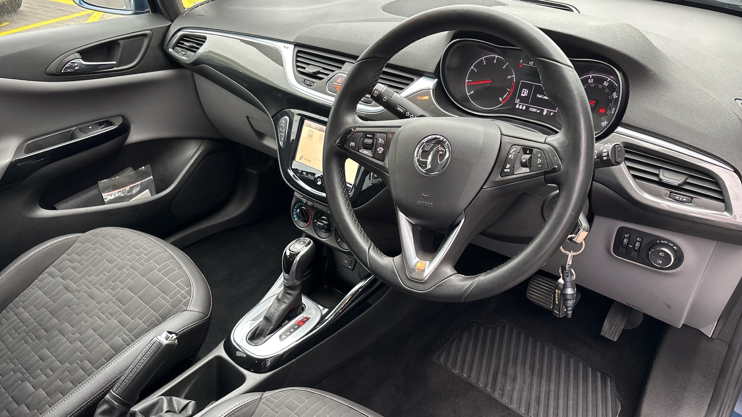 Used Vauxhall Corsa 2015 for sale - 76153983: Photo 11