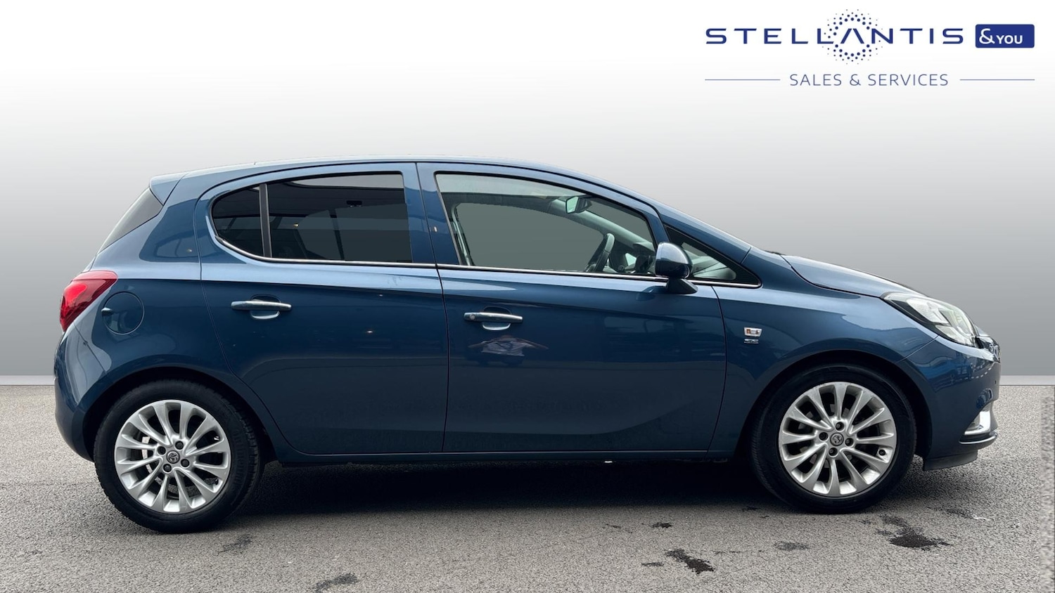 Used Vauxhall Corsa 2015 for sale - 76153983: Photo 2