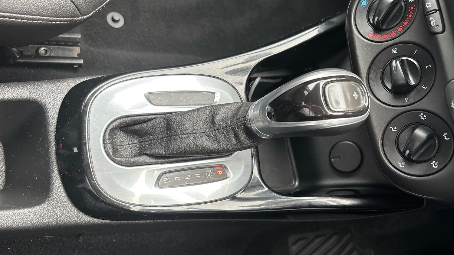 Used Vauxhall Corsa 2015 for sale - 76153983: Photo 20