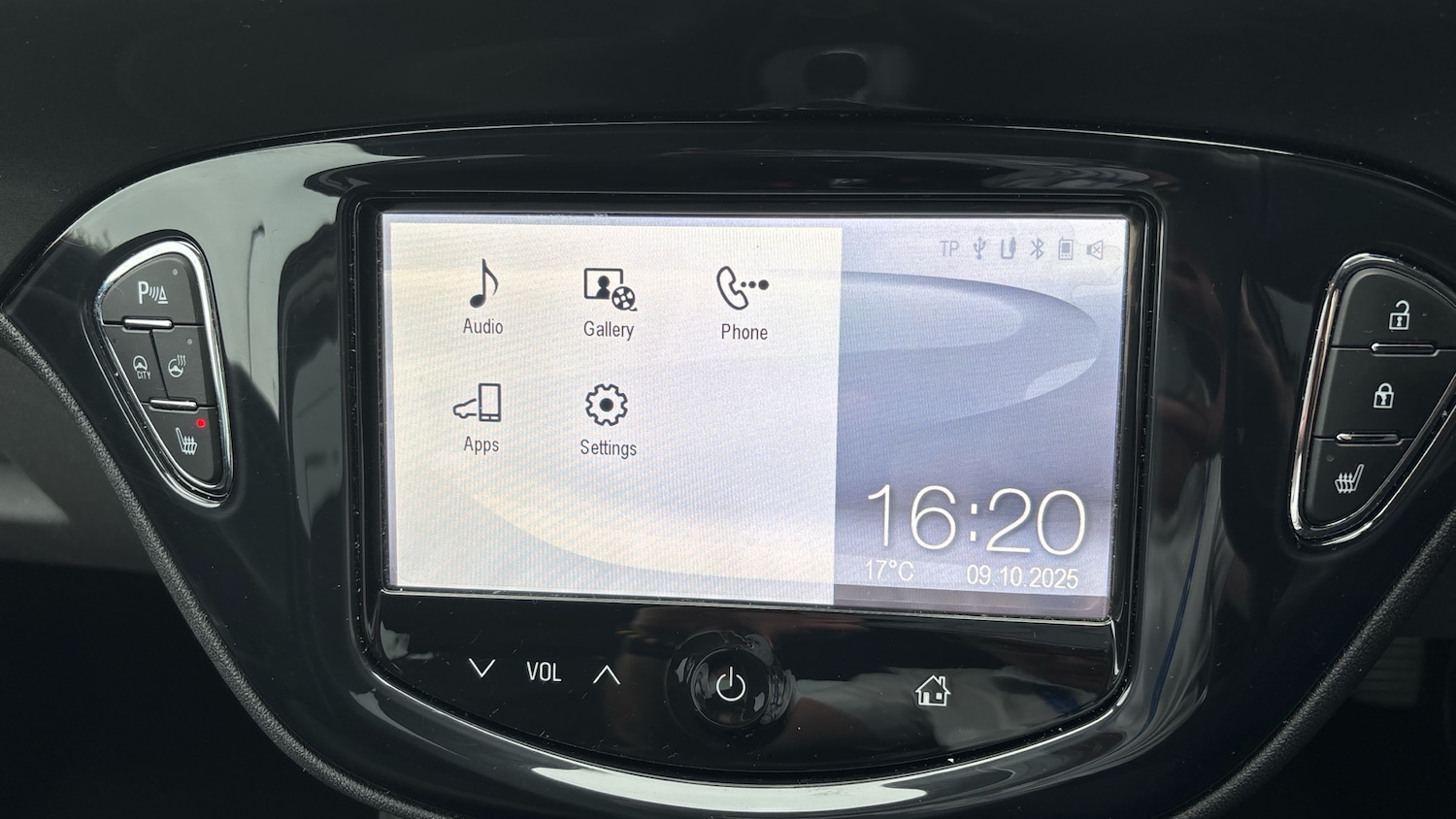 Used Vauxhall Corsa 2015 for sale - 76153983: Photo 31