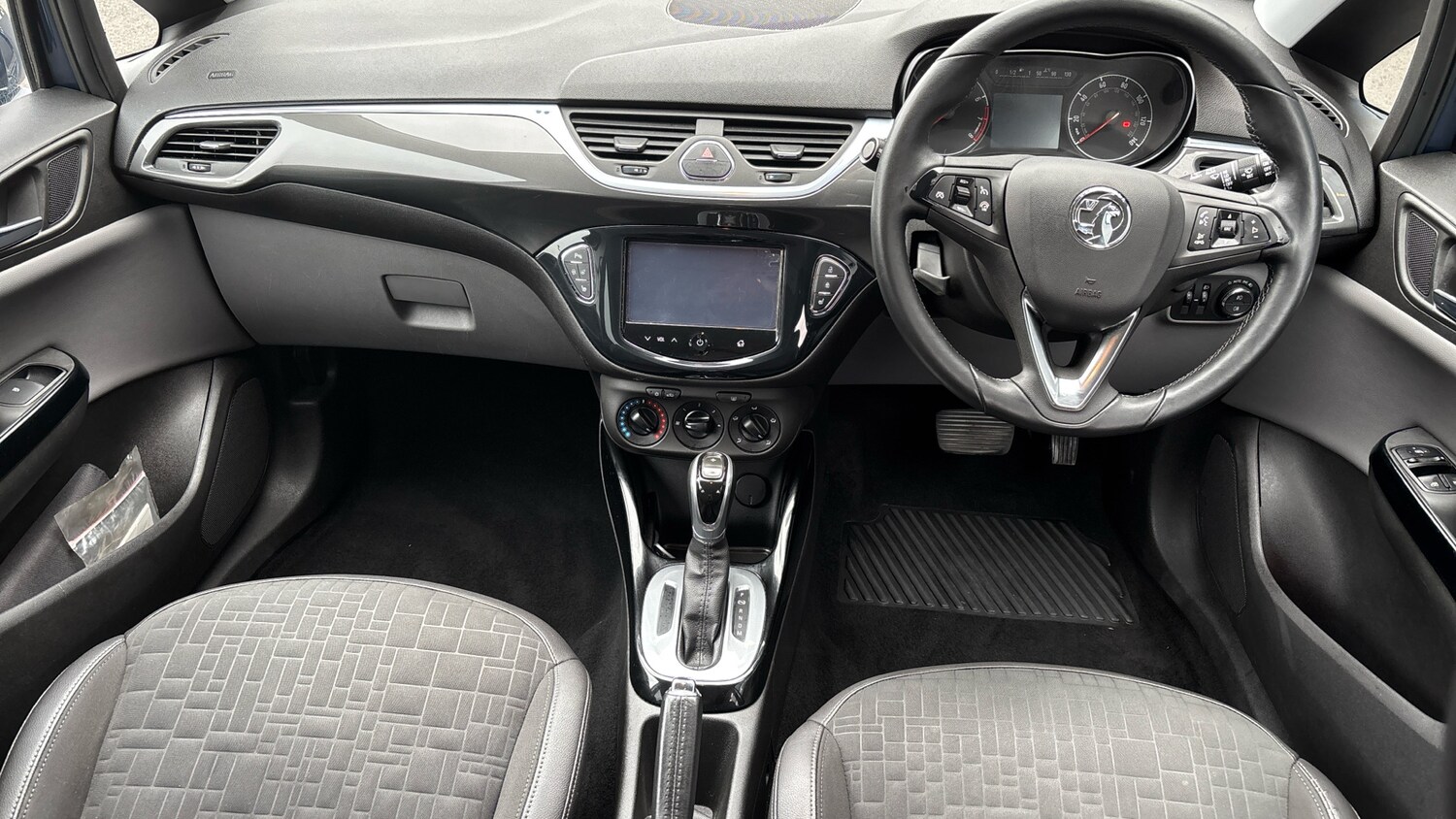 Used Vauxhall Corsa 2015 for sale - 76153983: Photo 4